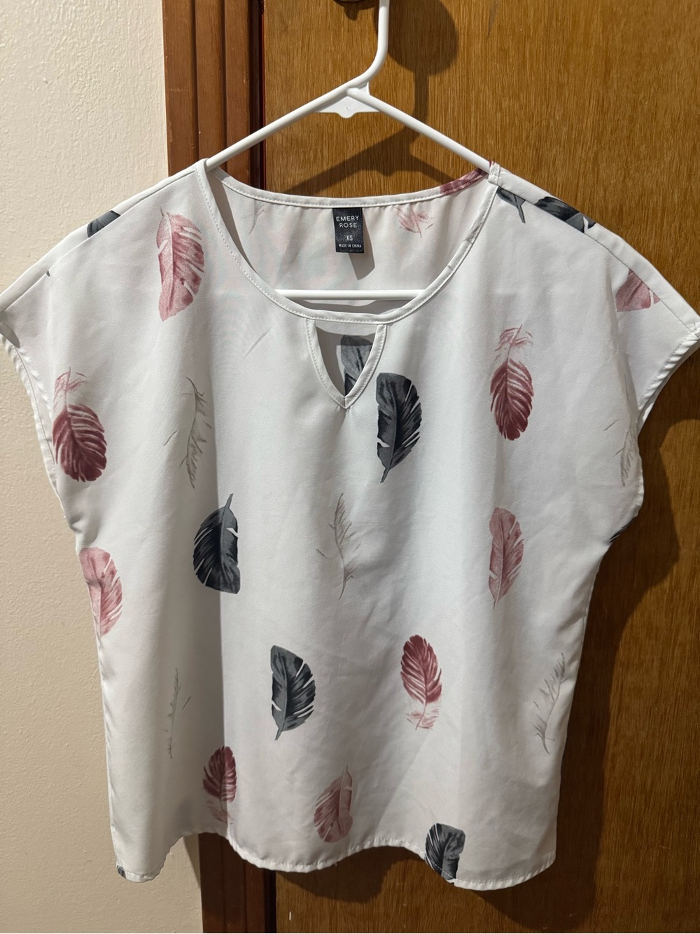 Every Rose White Feather-Print Cap Sleeve Blouse